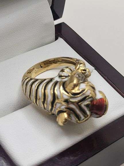 Tiger ring! hand made and very rare18KT Yellow Gold Lion Ring
