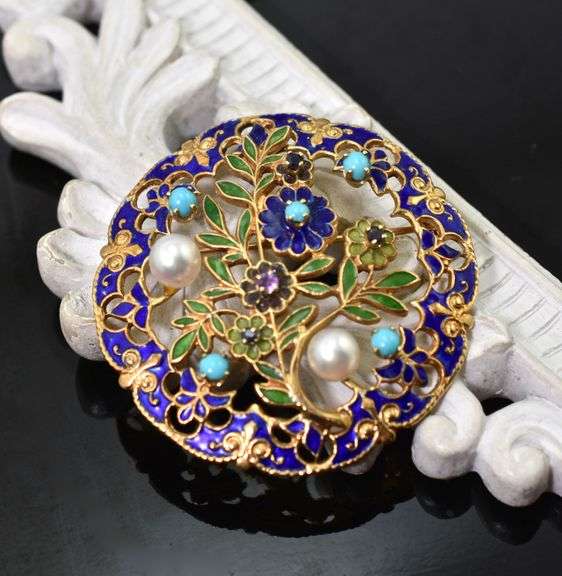 Exquisite 14K Brooch with Enamel and Stones