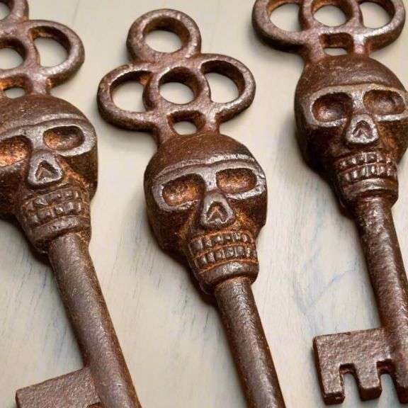 Set of 5 Cast Iron Skeleton Key