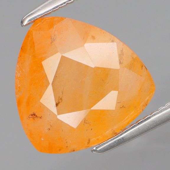 Bright orange! Trillion cut! 4.56ct Sapphire!