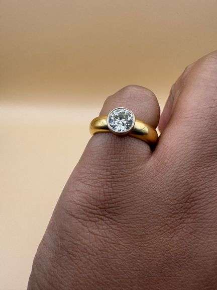 14K Yellow Gold Round Brilliant Cut 1.05ct Diamond Ring