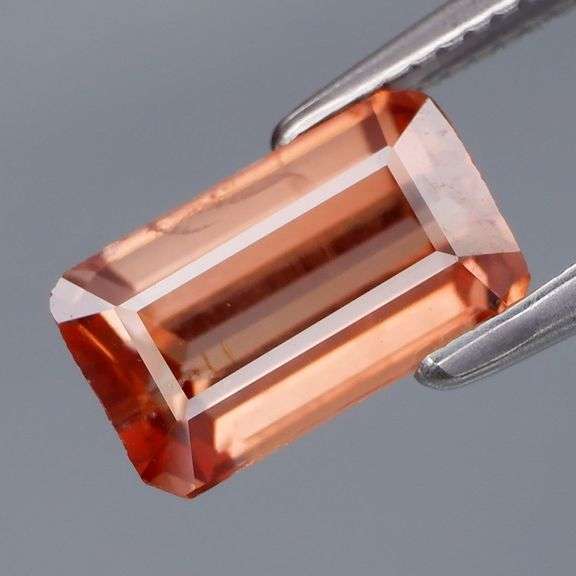 Incredible! 2.40ct Padparadscha colored Tanzanian Zircon!