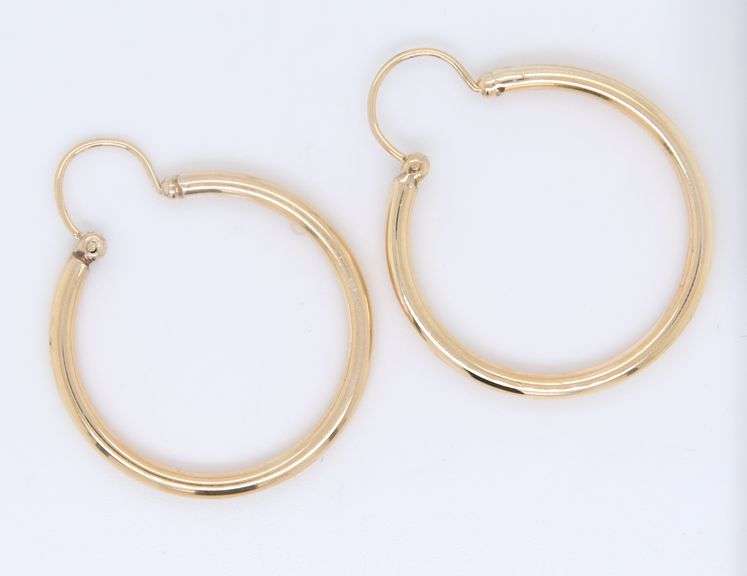 14kt Yellow Gold Tube Hoop Earrings