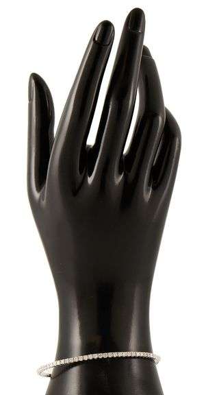 New 1.44ctw Round Diamond Flex Bangle Bracelet in 14K