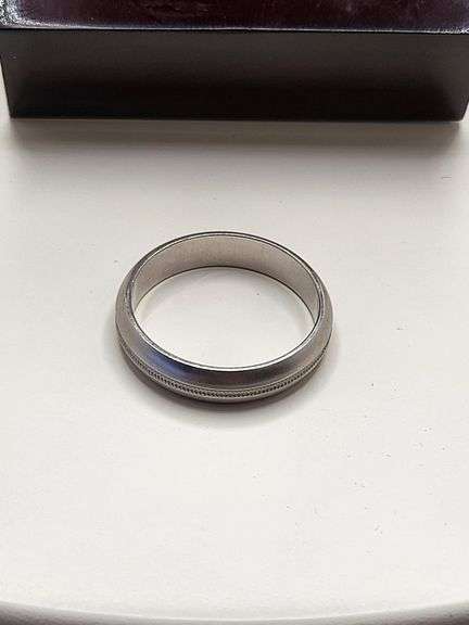 14KT White Gold Band