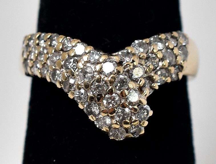 Interesting 14K Yellow Gold Diamond Ring