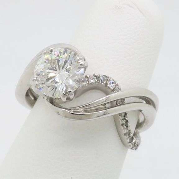 Authentic, Certified Solasfera Diamond set in a Mark Schneider Ring