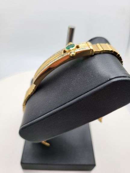 Investment! Gents Signed Italian 18KT Yellow Gold Bracelet with a very fine quality Zambian Emerald 