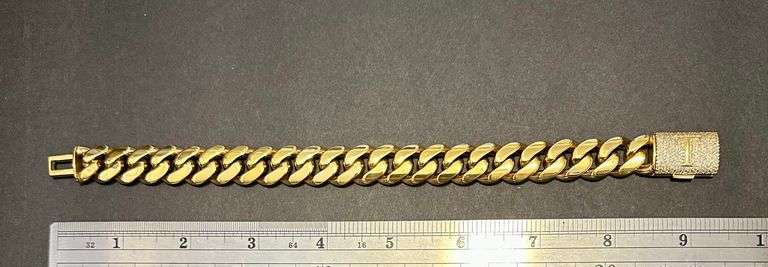 Sparkling 14 Kt Gold Plate 74.6 Grams Monogramed Initial "T" Curb Link Bracelet