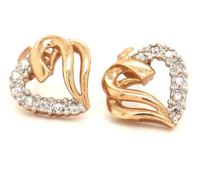 10kt Yellow gold diamond heart shaped earrings