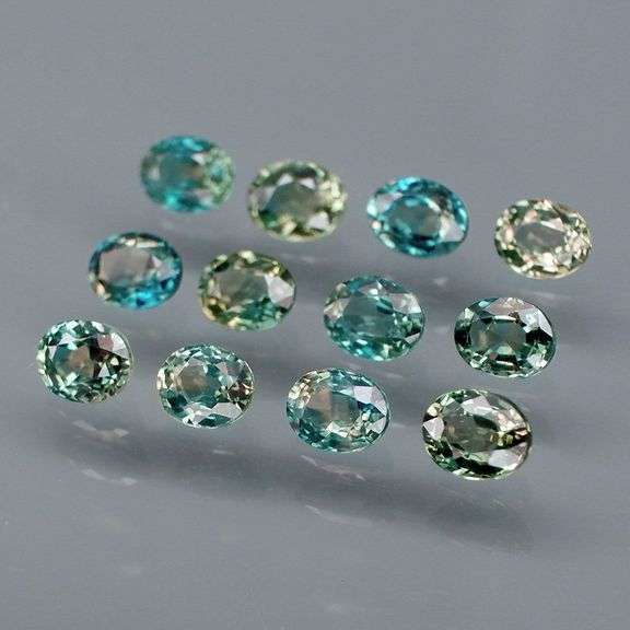 Absolutely fantastic! Heavy 4.06ct set of Parti colored Australian Sapphires