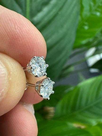 925 Sterling Silver Moissanite 0.5 Carat 6mm Round Push Back Earring