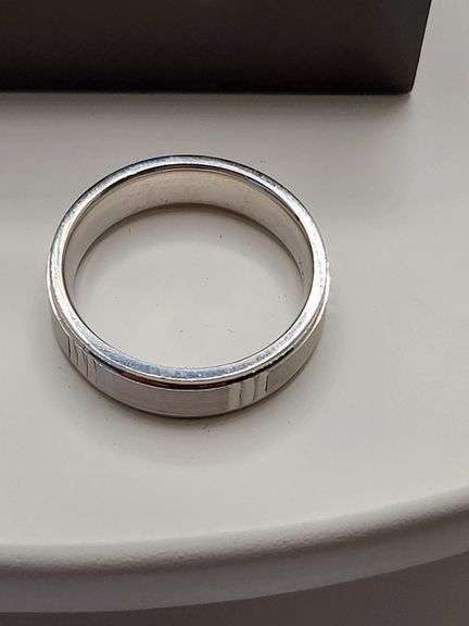 14KT White Gold Band