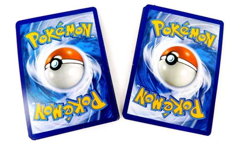 12 Pokémon Hologram Trade Cards