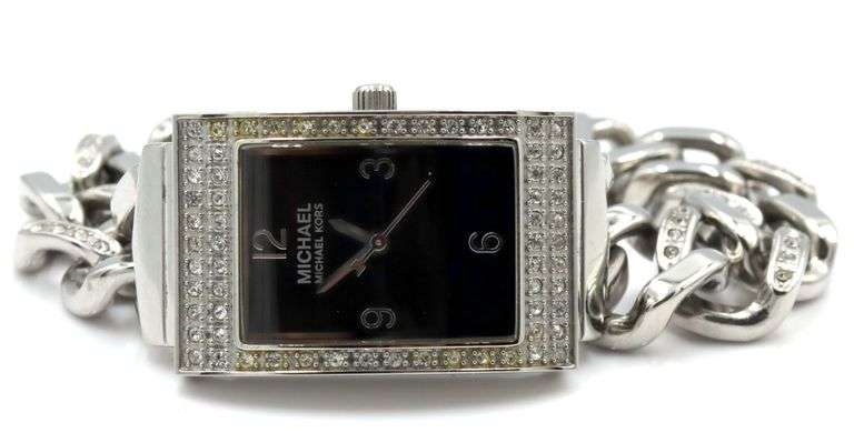 Group lot of 4 watches