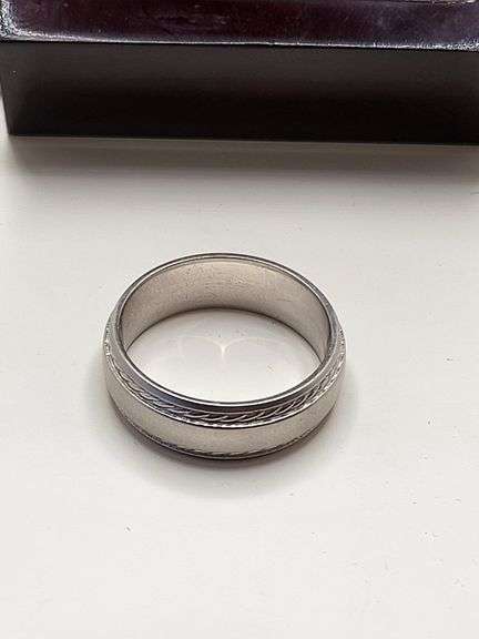 14KT White Gold Band