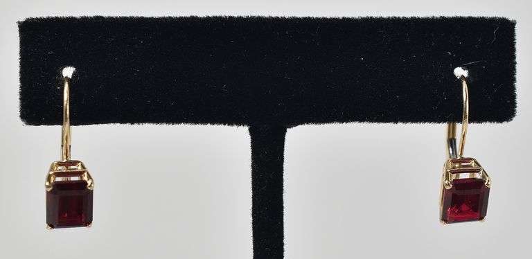 Amazing 14K Yellow Gold Approx. 3.12CTW Red Garnet Gemstone Dangle Earrings