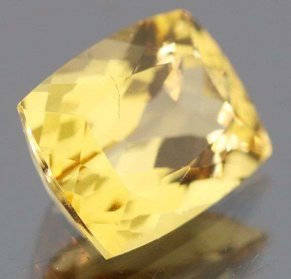 Superb 2.30ct VS Heliodor Beryl