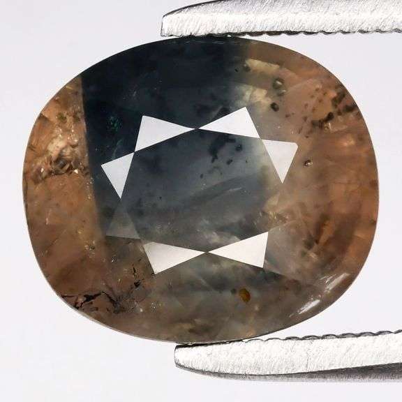 Collectors alert! Stunning 4.19ct bi-color Sapphire -Heated only!