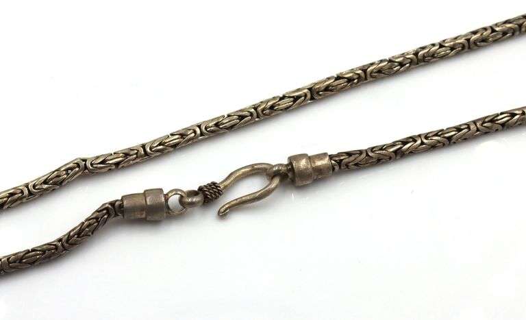 Group lot of 2 Vintage 925 sterling silver necklaces