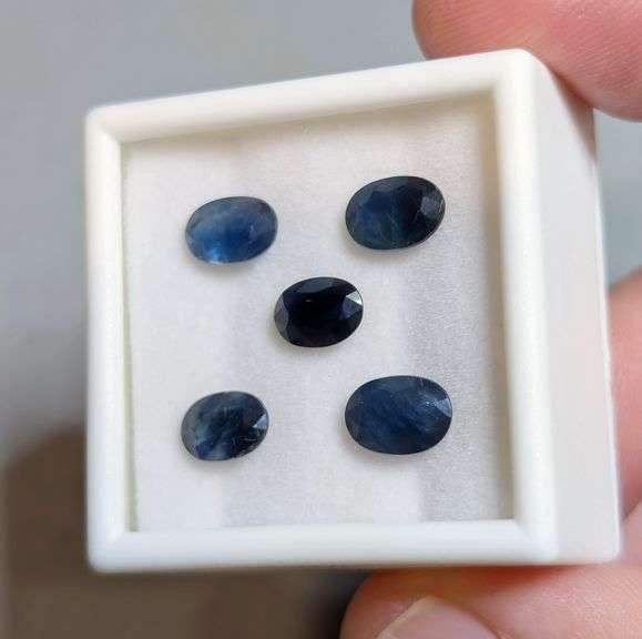You get 5 Sapphires weighing 6.40 carats in this set!