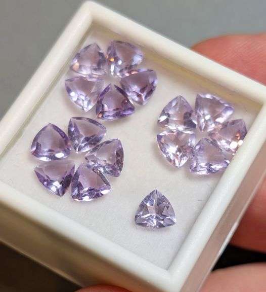 Glittering! 10.49ct high fire trillian cut Amethyst set!