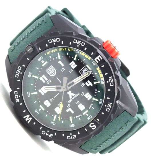 Luminox bear Gyrlls green mountain survival 43mm quartz watch