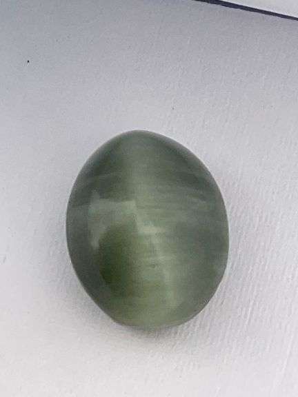 CERTIFIED 6.52 CARATS CATS EYE