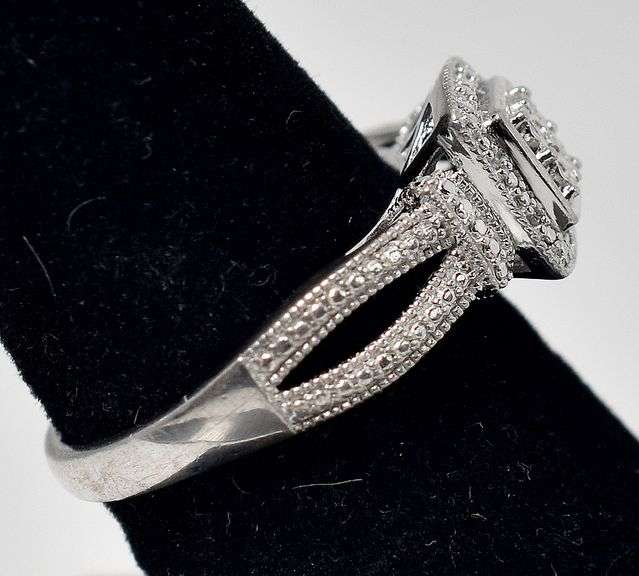Diamond Ring in Sterling Silver
