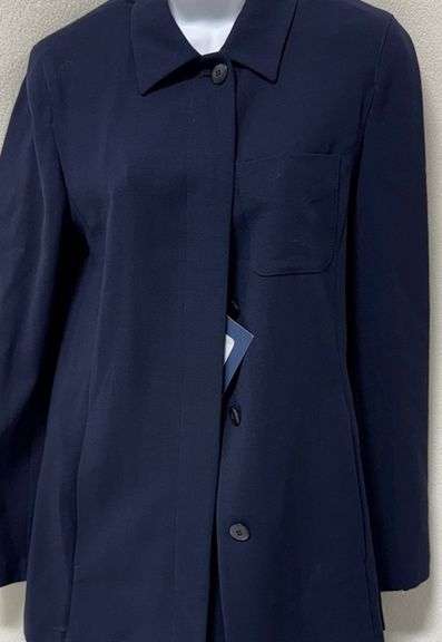 Stylish Female Suit, 100% Wool, Made in Italy
