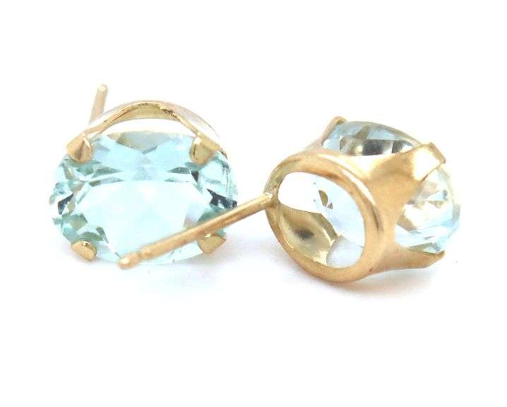 14kt Yellow gold 2ctw oval aquamarine stud earrings