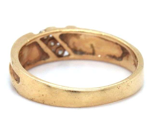 Useful 14k YG Band/Ring with Diamonds