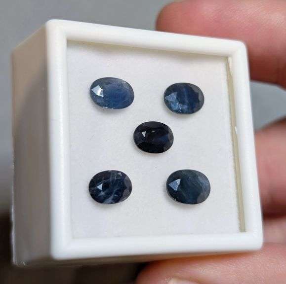 You get 5 Sapphires weighing 6.40 carats in this set!