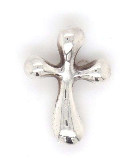 Tiffany & Co cross pendant in 925 sterling silver