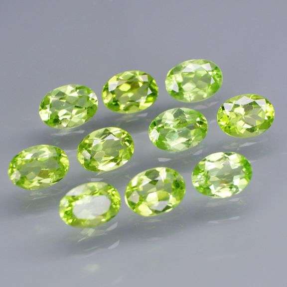 Oval cut! Untreated! Matched! 7.76ct Peridot set!