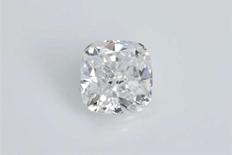 IGI Certified 2 Carat Lab Grown Diamond