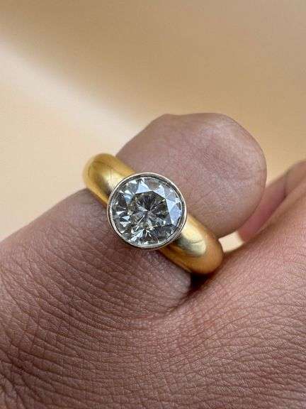 14K Yellow Gold Round Brilliant Cut 1.05ct Diamond Ring