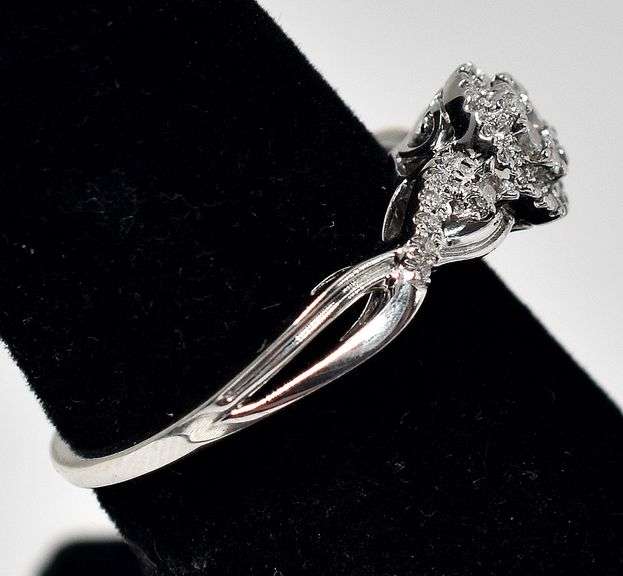 Dazzling 10K White Gold Diamond Cluster Ring