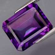 Superb VS grade 5.71ct 12x10mm color shifting royal purple Amethyst