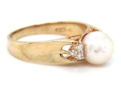 Feminine 14k Pearl and Diamond Ring