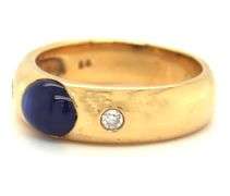 Tasteful 18K YG Cabochon Sapphire Ring