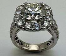 14K White Gold Round Brilliant Cut Diamond Ring of 5.56