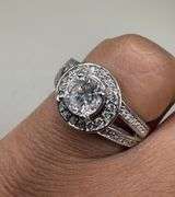14K White Gold Round Brilliant Cut Diamond Ring of 1.46ct