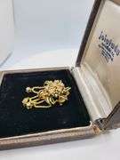 Premium 18kt Gold & Diamond Brooch