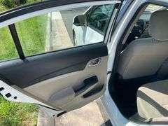 2013 Honda Civic Natural Gas One Owner, Please review the full item description.