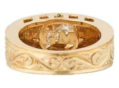 Gents 1.00ctw Round Diamond Three Stone Milgrain Scroll Band Ring in 14K