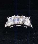 Sparkling 3.05ct VVs1 D-E Fire Moissanite Ring
