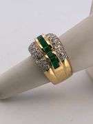 CERTIFIED 18K YELLOW GOLD LADIES  DIAMOND AND EMERALD RING / BAND