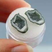 Amazing sparkle! 7.12ct Tabasco Geode pair