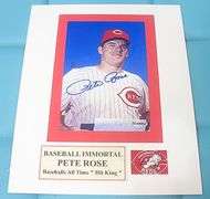 HAND SIGNED PETE ROSE 4X6 IN A 8X10 DISPLAY WITH COA